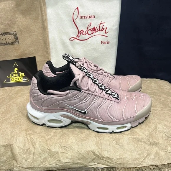 Nike Air Max Pink Athletic Shoes with Tuned Air Cushioning - Picture 2 of 7